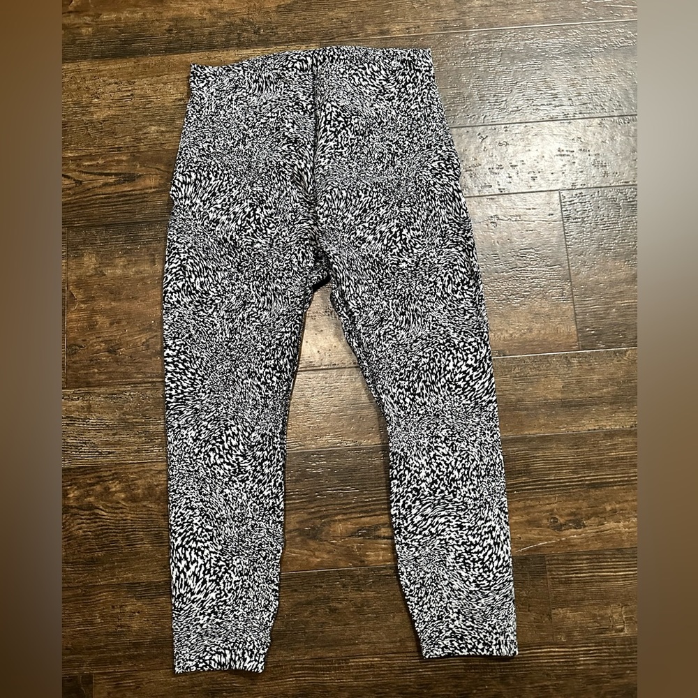 patterned lulu leggings